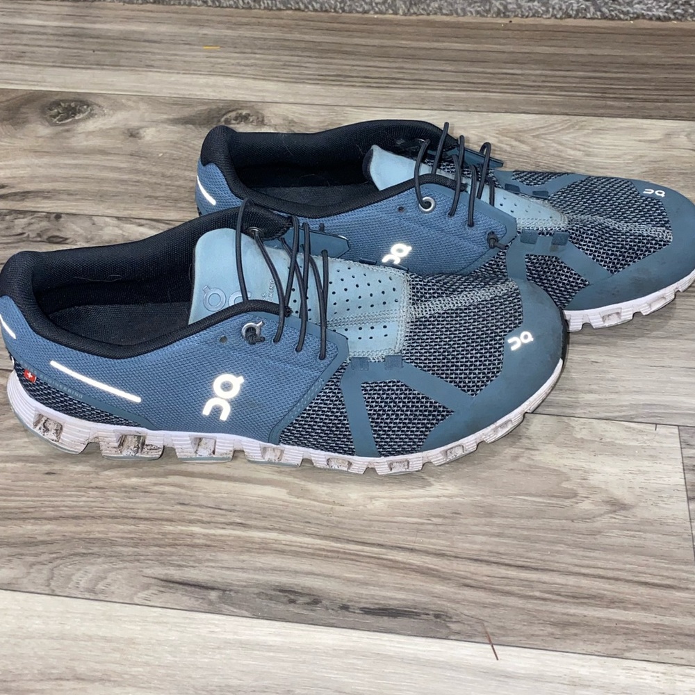 Oncloud tennis shoes